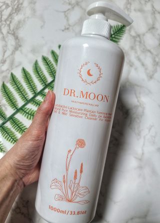 프리[닥터문] 유산균 락토케어 질경초 여성청결제 1000ml (젤타입) — 5점을 준 리뷰어가 2022년 5월 올린 사용 사진