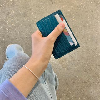 헤임달 Glossy 악어가죽 카드지갑 — 5점을 준 리뷰어가 2021년 5월 올린 사용 사진