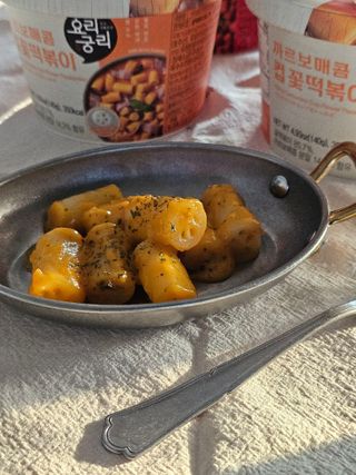프리 [요리궁리] 타입 B (매콤,치즈,매콤까르보) 꽃떡볶이 6개입 세트 — 4점을 준 리뷰어가 2025년 2월 올린 사용 사진