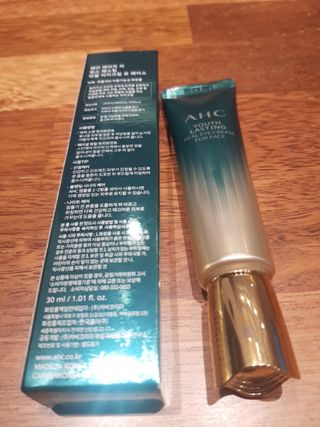 [NEW 탄력유턴 아이크림] AHC 유스 래스팅 리얼 아이크림 포 페이스 — 5점을 준 리뷰어가 2021년 3월 올린 사용 사진