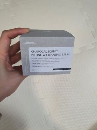 프롬노시베 차콜 소르베 필링 앤 클렌징 밤 — 5점을 준 리뷰어가 2022년 1월 올린 사용 사진