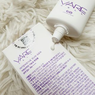 바르셀 톤업 무기자차 자외선차단제 순한 선크림 인텐시브 선 젠 50ml — 4.5점을 준 리뷰어가 2021년 11월 올린 사용 사진