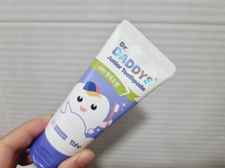 닥터데디스 안심불소 튼튼치약(청포도, 민트 중 택 1) 60g + 여행용 미니 치약 15g — 5점을 준 리뷰어가 2022년 7월 올린 사용 사진