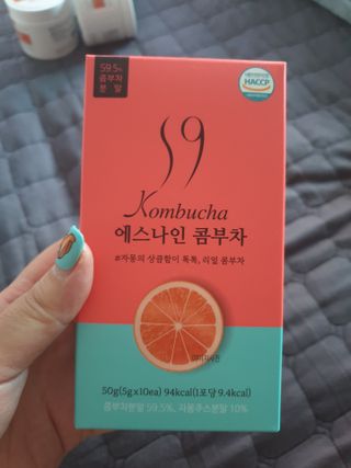 리넥무역 에스나인 콤부차 건강발효 콤부함량59 자몽 5gx10포 — 5점을 준 리뷰어가 2021년 8월 올린 사용 사진