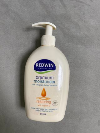 H365 Redwin Premium Moisturiser 레드윈 프리미엄 모이스춰라이저 500ml — 5점을 준 리뷰어가 2021년 4월 올린 사용 사진