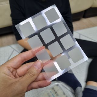 [큐어반H 커팅] 간편하게 떼서 쓰는 자외선차단 습윤밴드 (1팩/30매입) — 5점을 준 리뷰어가 2022년 11월 올린 사용 사진