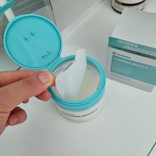 리더스코스메틱 리더스 카밍 바이오틱스 퀵 수딩 패드 — 4.5점을 준 리뷰어가 2022년 5월 올린 사용 사진