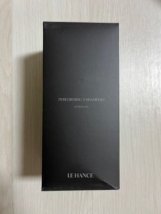 르핸스 퍼포밍 5 샴푸 비반트 포렛/베티버 포그 — 1.5점을 준 리뷰어가 2022년 12월 올린 사용 사진