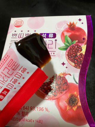 헬스업_쁘띠쁘띠석류콜라겐젤리_20g x 14포 — 4.5점을 준 리뷰어가 2021년 3월 올린 사용 사진