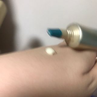 [NEW 탄력유턴 아이크림] AHC 유스 래스팅 리얼 아이크림 포 페이스 — 4점을 준 리뷰어가 2021년 2월 올린 사용 사진