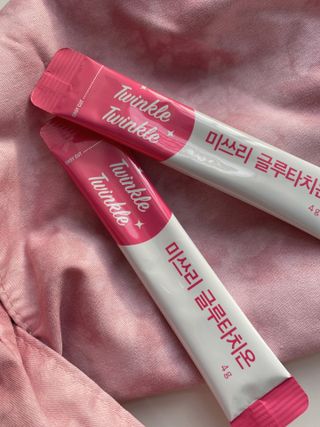 메디포스트 모비타 미쓰리 글루타치온 30포 — 5점을 준 리뷰어가 2022년 12월 올린 사용 사진