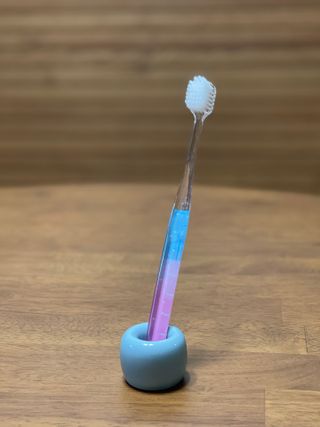 에브리모먼트 에브리 모먼트 칫솔 Every moment toothbrush — 3.5점을 준 리뷰어가 2022년 2월 올린 사용 사진