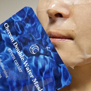 체르엠 그린 케비어 더블워터 마스크팩 5매입  2팩 — 5점을 준 리뷰어가 2021년 12월 올린 사용 사진