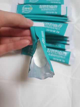 [유산균] 오마이락 장편한습관 프로바이오틱스 30P — 5점을 준 리뷰어가 2022년 11월 올린 사용 사진