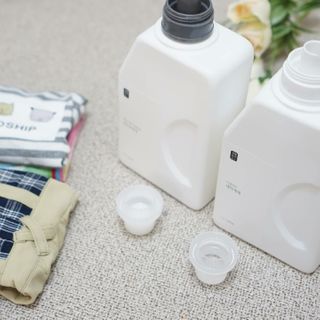 [생활공작소] 섬유유연제 + 세탁세제 1.5L 릴리향 — 3점을 준 리뷰어가 2021년 2월 올린 사용 사진