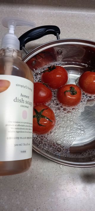 심플리오리빙 어니스트 주방세제 본품 500ml + 리필 900ml (코코넛향) — 5점을 준 리뷰어가 2022년 6월 올린 사용 사진