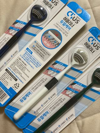 크리오 클리어스 혀백태제거 구취관리 혀클리너 — 5점을 준 리뷰어가 2021년 3월 올린 사용 사진