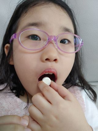 일동제약 마이니 마이니 지니키즈 유산균 츄어블, 멀티비타 set — 4.5점을 준 리뷰어가 2021년 3월 올린 사용 사진