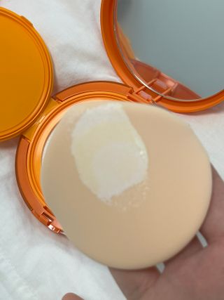 광동생활건강 MF[광동] 비타500✨주름개선·미백·SPF50+🌞퍼펙트쉴드 빅 선쿠션 본품 — 5점을 준 리뷰어가 2024년 5월 올린 사용 사진