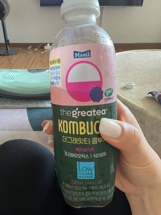 더그레잇티 콤부차 [매일유업] 더그레잇티 44kcal 콤부차 300ml *12개입 (오리지널 6개+베리리치 6개) — 5점을 준 리뷰어가 2023년 8월 올린 사용 사진
