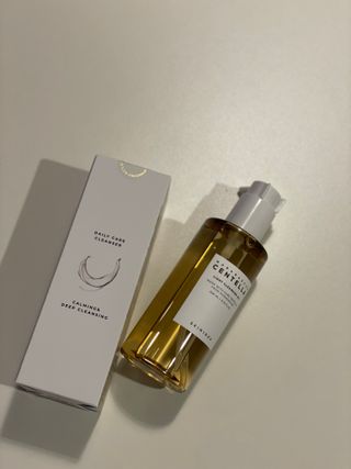 스킨1004 [SKIN1004] 마다가스카르 센텔라 라이트 클렌징 오일 200ml — 5점을 준 리뷰어가 2024년 7월 올린 사용 사진