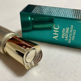 [NEW 탄력유턴 아이크림] AHC 유스 래스팅 리얼 아이크림 포 페이스 — 5점을 준 리뷰어가 2021년 2월 올린 사용 사진