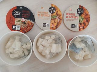 나우  [요리궁리] B타입 ( 매콤, 치즈, 매콤까르보 ) 꽃떡볶이 6개입 세트 — 5점을 준 리뷰어가 2025년 3월 올린 사용 사진