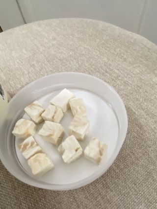 [펫시밀] 원물그대로 영양듬뿍 진공동결건조 북어트릿75g,치킨트릿100g,연어트릿75g 강아지 고양이 간식 — 5점을 준 리뷰어가 2023년 5월 올린 사용 사진