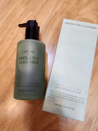 프리마인 메이크업과 들뜨는 각질까지 한방에 깐달걀로! 순하기까지한 셀베이스 그린티클렌저(200ml) — 5점을 준 리뷰어가 2023년 4월 올린 사용 사진