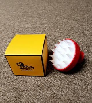 자극 없이 털/각질 관리가 가능한 코코몰리 실리콘 목욕 브러쉬 — 5점을 준 리뷰어가 2021년 1월 올린 사용 사진