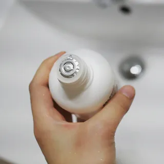 [HUREX] 휴렉스 볼류마이징 탈모완화 기능성 샴푸 150ml x 2개 — 5점을 준 리뷰어가 2021년 9월 올린 사용 사진