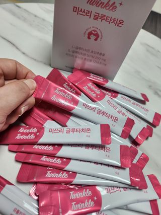 메디포스트 모비타 미쓰리 글루타치온 30포 — 5점을 준 리뷰어가 2023년 2월 올린 사용 사진