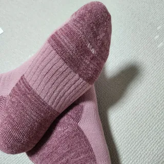 [사이즈가 있는 양말 필로이] 여자 트레킹 양말 3족 세트【 S, M, L 】3가지 사이즈_컬러 별로 1족씩 — 5점을 준 리뷰어가 2022년 9월 올린 사용 사진