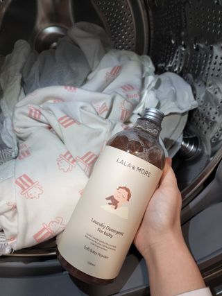 라라앤모어 유아 액체세제+세탁기클리너 — 5점을 준 리뷰어가 2022년 2월 올린 사용 사진