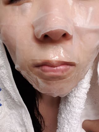 체르엠 그린 케비어 더블워터 마스크팩 5매입  2팩 — 5점을 준 리뷰어가 2021년 10월 올린 사용 사진