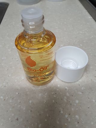 바이오오일 [바이오-오일] 스킨케어 오일 내추럴 60ml — 5점을 준 리뷰어가 2021년 12월 올린 사용 사진