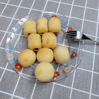Dog&Ball 독앤볼 [Dog&Ball] 미니찹쌀볼도그 찹쌀치즈볼 — 4점을 준 리뷰어가 2021년 8월 올린 사용 사진