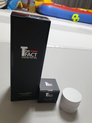 The Fact [5 IN 1] 더 팩트 내추럴 에스에프엔 에이틴 스킨토너 — 4점을 준 리뷰어가 2021년 4월 올린 사용 사진
