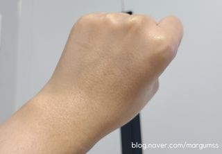 스킨큐어 산다화 비타민c 화이트닝 에센스 30ml — 5점을 준 리뷰어가 2023년 10월 올린 사용 사진