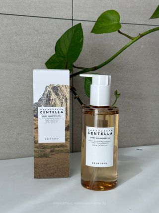 스킨1004 [SKIN1004] 마다가스카르 센텔라 라이트 클렌징 오일 200ml — 5점을 준 리뷰어가 2024년 7월 올린 사용 사진