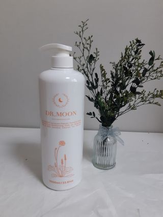 프리[닥터문] 유산균 락토케어 질경초 여성청결제 1000ml (젤타입) — 5점을 준 리뷰어가 2022년 6월 올린 사용 사진