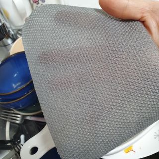 [생활공작소] 일회용 수세미 미니_그레이 60매 x 3입 — 5점을 준 리뷰어가 2021년 2월 올린 사용 사진
