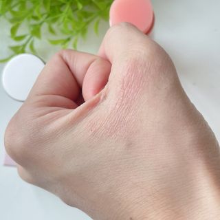 바르는뷰티 데생멀티밤 식물유래성분 97 저분자콜라겐 피부수분 미백 주름개선 멀티밤스틱 — 5점을 준 리뷰어가 2021년 11월 올린 사용 사진