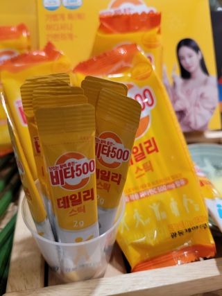 광동제약 [광동] 비타500데일리스틱 70포X2개 + 뚱랑이엽서 + 쇼핑백 증정 — 5점을 준 리뷰어가 2022년 1월 올린 사용 사진