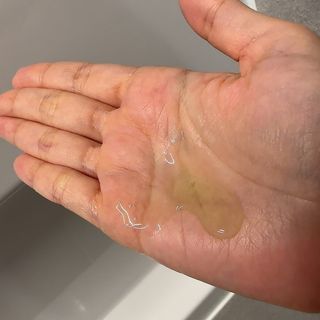 프리마인 메이크업과 들뜨는 각질까지 한방에 깐달걀로! 순하기까지한 셀베이스 그린티클렌저(200ml) — 3.5점을 준 리뷰어가 2023년 4월 올린 사용 사진