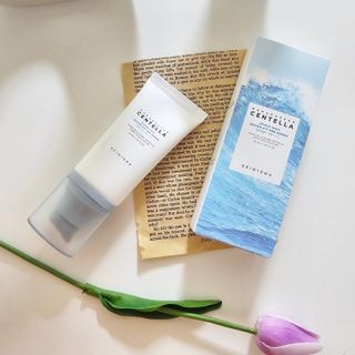 MF[스킨1004] 마다가스카르 센텔라 히알루-시카 워터핏 선세럼 50ml — 5점을 준 리뷰어가 2024년 5월 올린 사용 사진