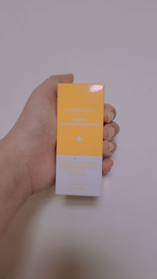 체르엠 스템앤셀 비타민 브라이트닝 에센스 30ml 1개 — 5점을 준 리뷰어가 2021년 10월 올린 사용 사진