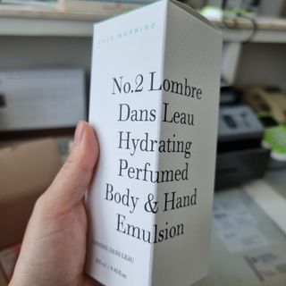 줄라이 모닝 _ JULY MORNING 줄라이모닝 하이드레이팅 퍼퓸드 바디앤핸드 에멀젼 — 4점을 준 리뷰어가 2021년 9월 올린 사용 사진