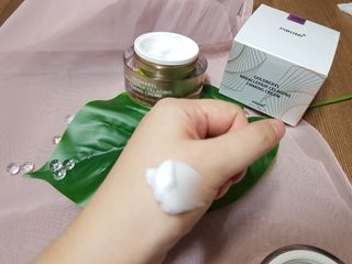 피부미 골드베릴 미라클페어 세레이징 퍼밍 크림 50ml — 5점을 준 리뷰어가 2021년 9월 올린 사용 사진