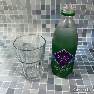 몽베스트 Montbest with Sparkling water Plain 20병 — 5점을 준 리뷰어가 2022년 6월 올린 사용 사진
